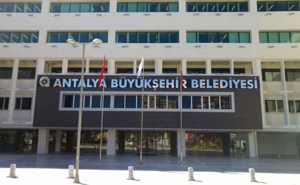 Antalya Büyükşehir Belediyesi’ne operasyon: 10 gözaltı!