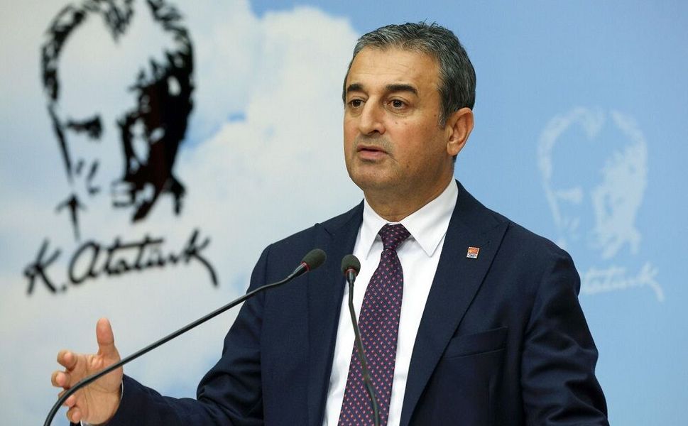 YENİ Parti'den Gürsel Tekin'e sert yanıt: 'Saray'ın tutmaları yine sahnede!'