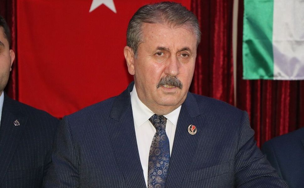 Destici: Arife tam gün tatil olsun