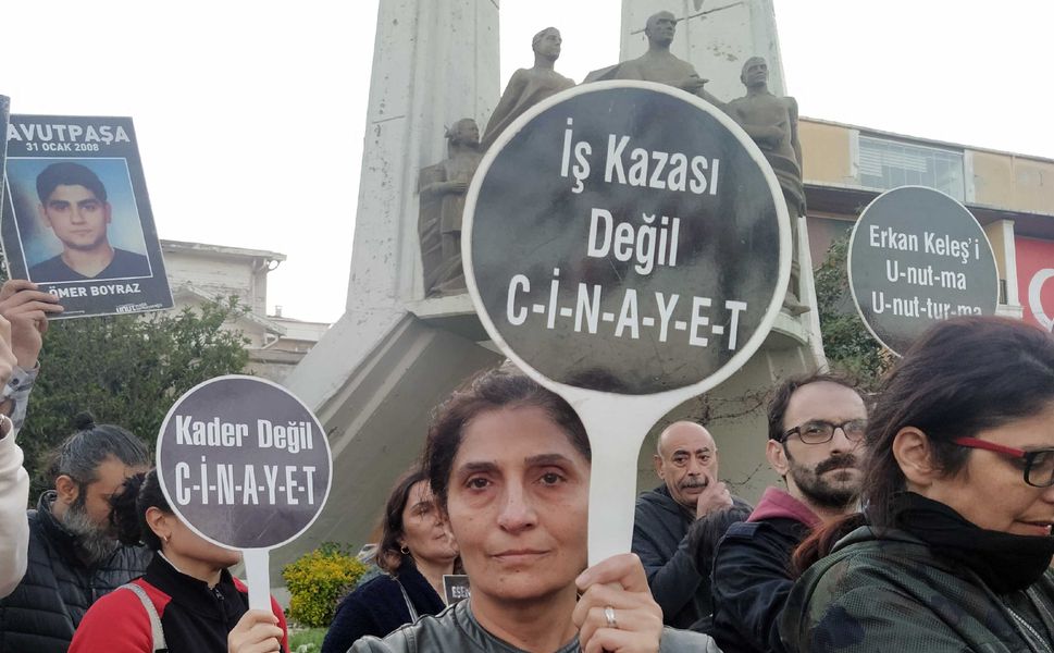 Kocaeli'de iş kazası: Yüksekten düşen 4 işçiden 2'sinin durumu ağır!