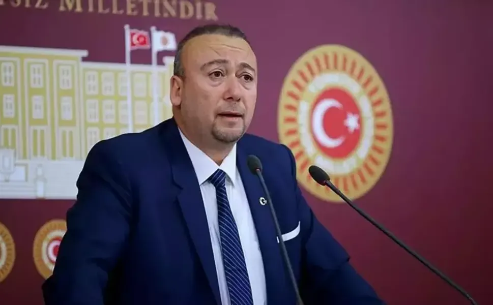 Özkan Yalım görevinden uzaklaştırıldı