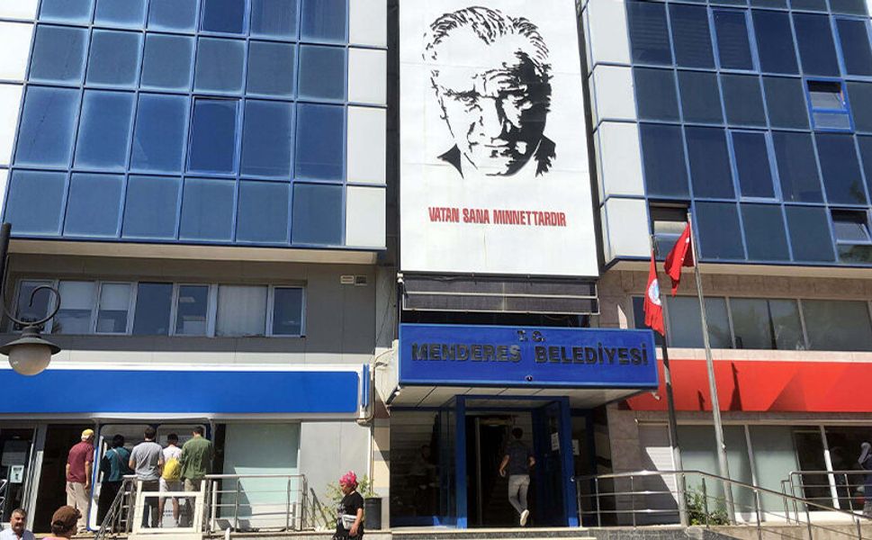 Menderes Belediyesi Başkanvekilliği seçimine aday gösteren CHP'den Yeni Parti'ye çağrı