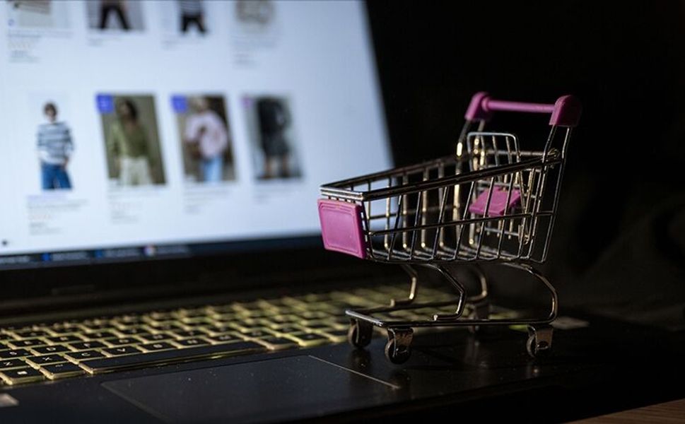 Ticaret Bakanlığı düğmeye bastı: Sahte beğeni, yorum ve takipçilere yakın takip