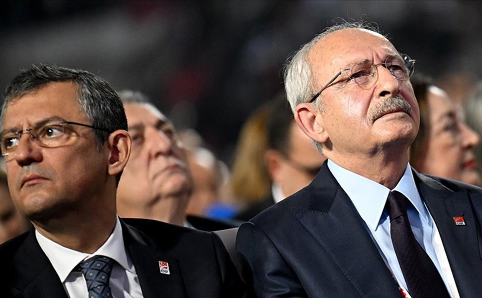 Cenaze töreninde tokalaşma krizi: Kılıçdaroğlu, Özel’i görmezden geldi!