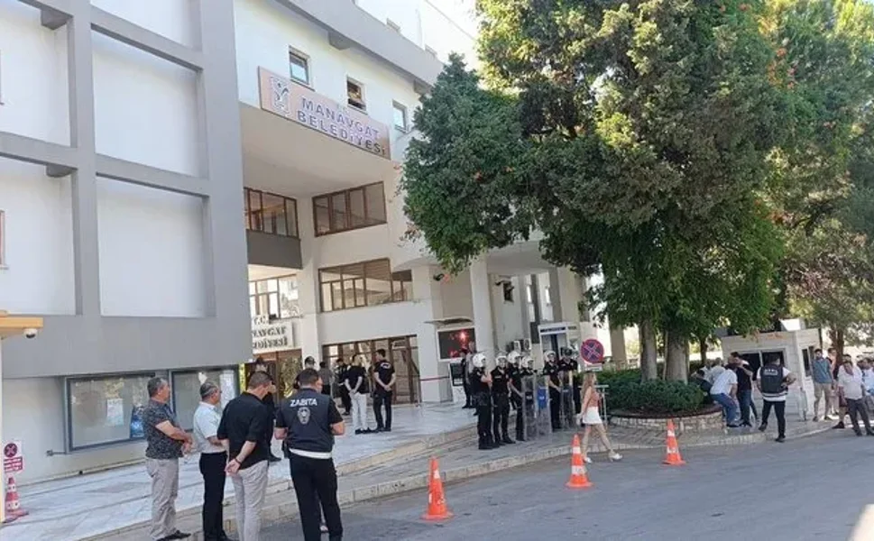 Manavgat Belediyesi'ne yeni operasyon dalgası: 21 gözaltı