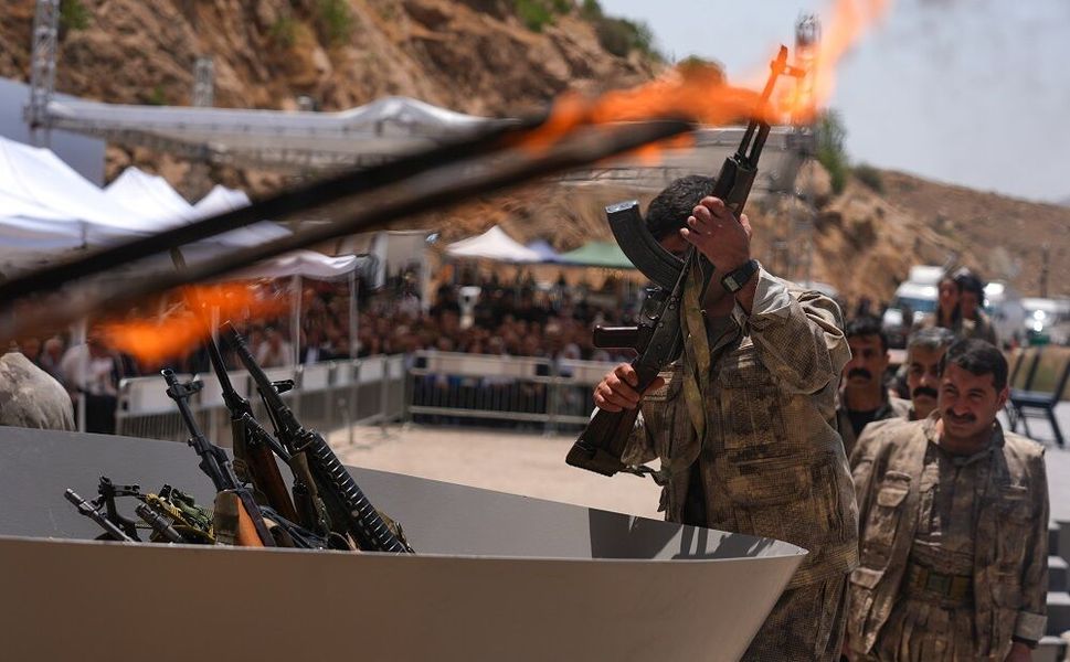 AK Parti’den çözüm sürecine yeni adım: Hukukçulardan oluşan komisyon kuruluyor