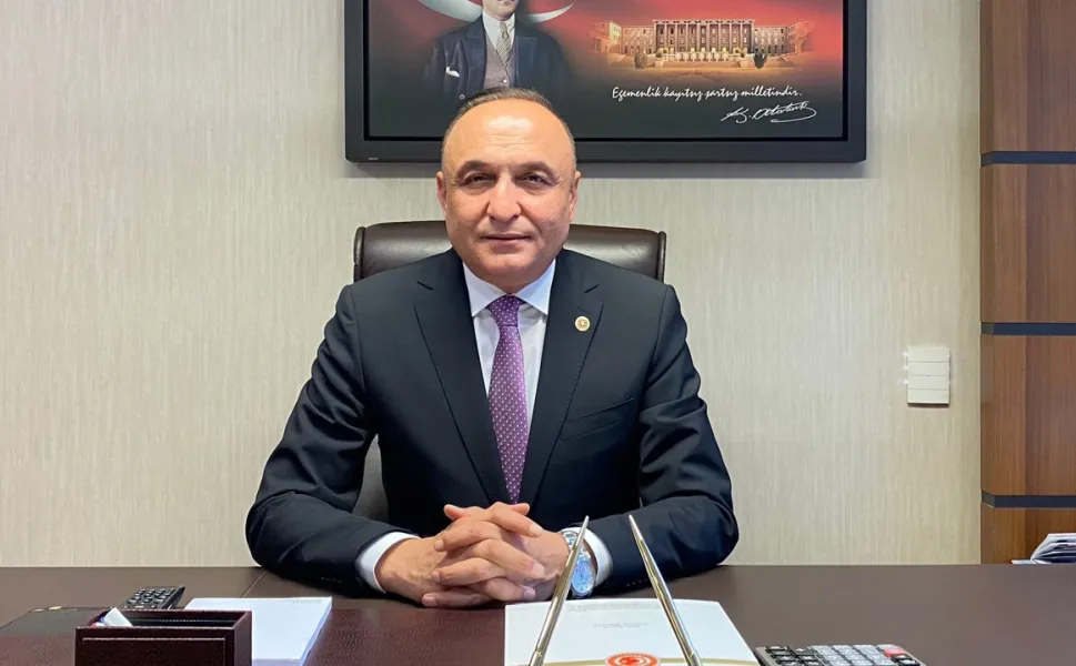 Milletvekiline bıçaklı saldırı: Saldırganın kimliği şaşırttı, çok sayıda gözaltı var