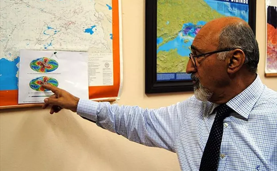 İstanbul için kritik deprem uyarısı! Kaç büyüklüğünde deprem üreteceğini açıkladı
