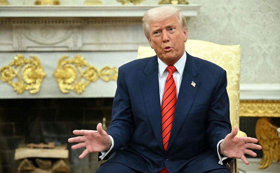 Trump’tan ilginç paylaşım: İran’da büyük gün!