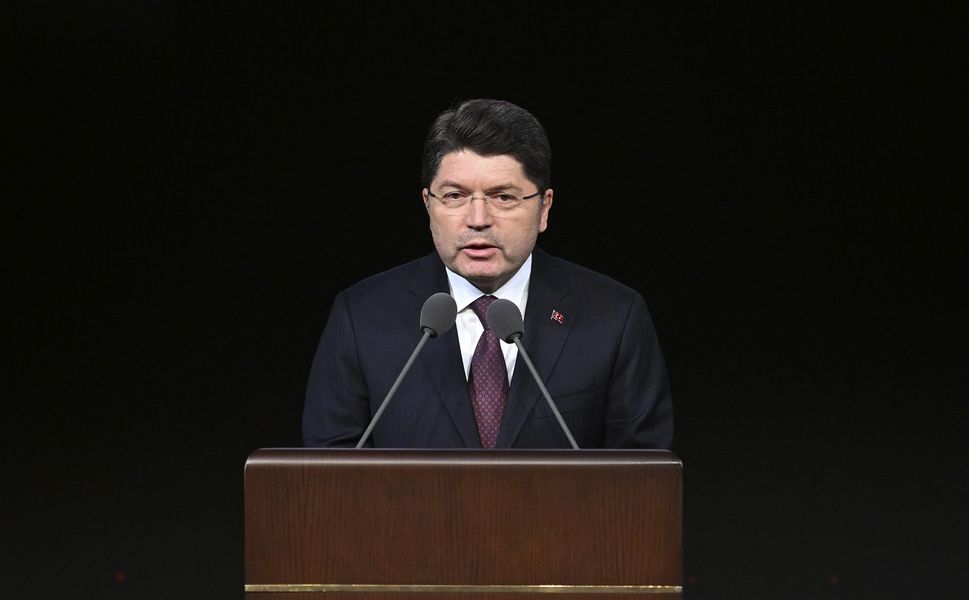 Görevden alınan Yılmaz Tunç, veda paylaşımında Akın Gürlek'e 'muvaffakiyet' diledi