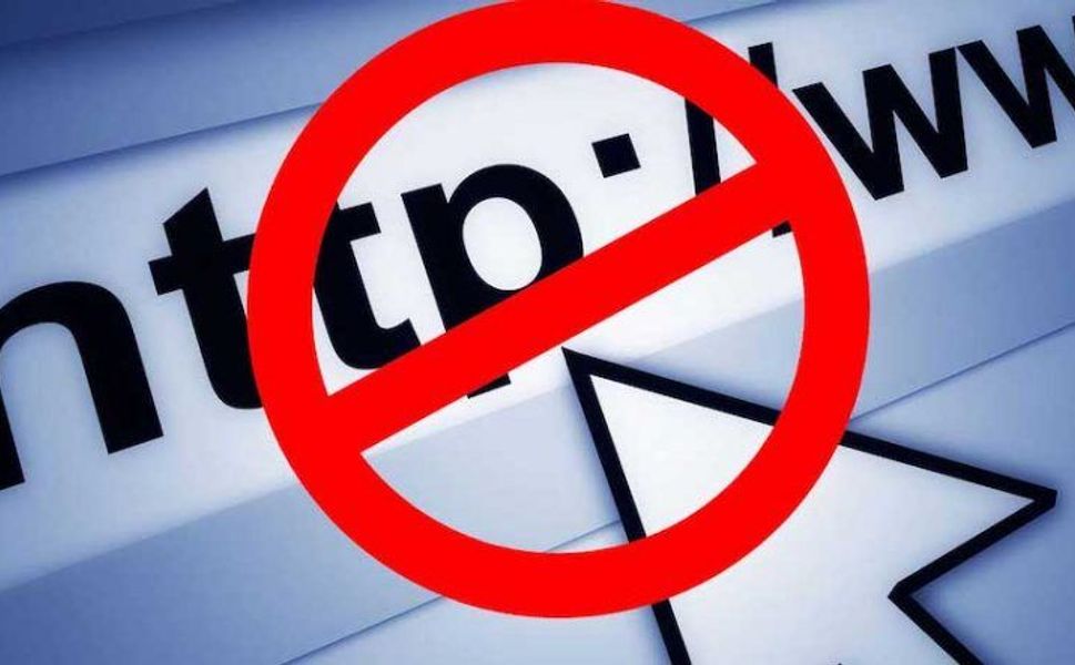 Gazetecilere ve çok sayıda sosyal medya hesabına erişim engeli