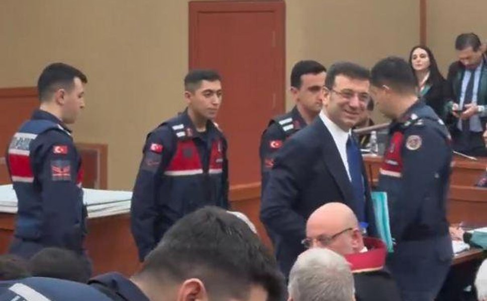 İBB davasında fotoğraf çektiği iddia edilen gazeteci gözaltına alındı!