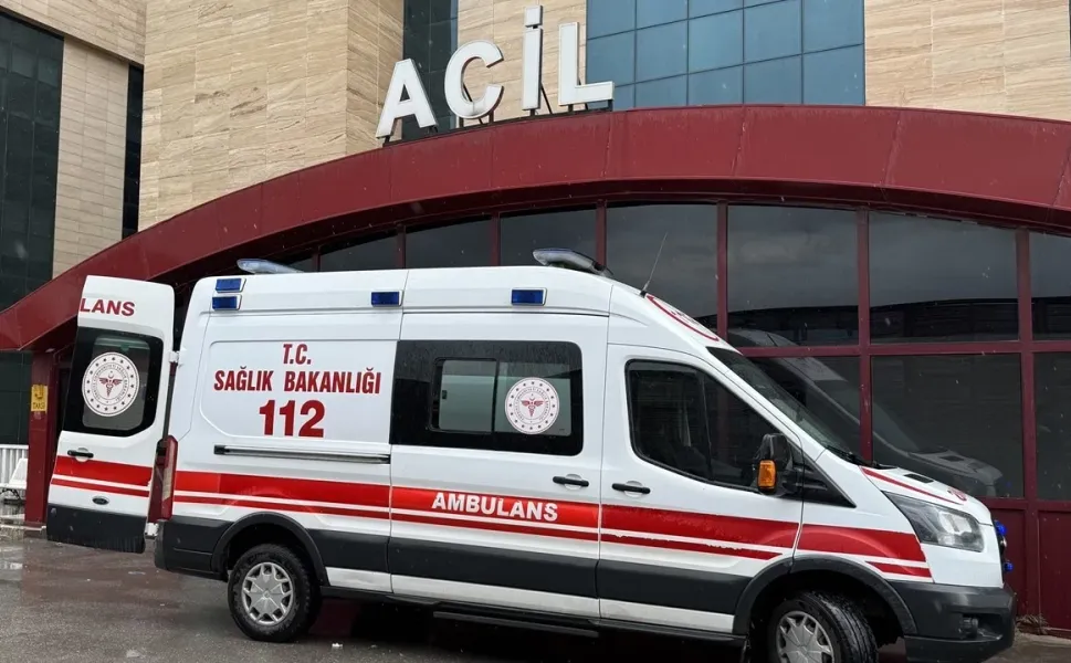 Ankara'da otomobiller kafa kafaya çarpıştı: 3 ölü, 4 yaralı!