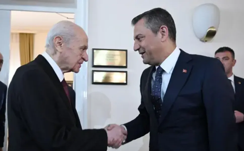 Mutlak butlan kararının ardından ilk temas: Devlet Bahçeli’den Özgür Özel’e telefon