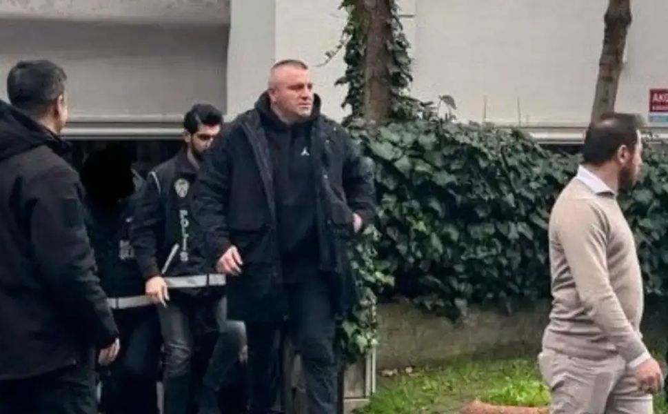 Ekrem İmamoğlu'nun koruması gözaltına alındı