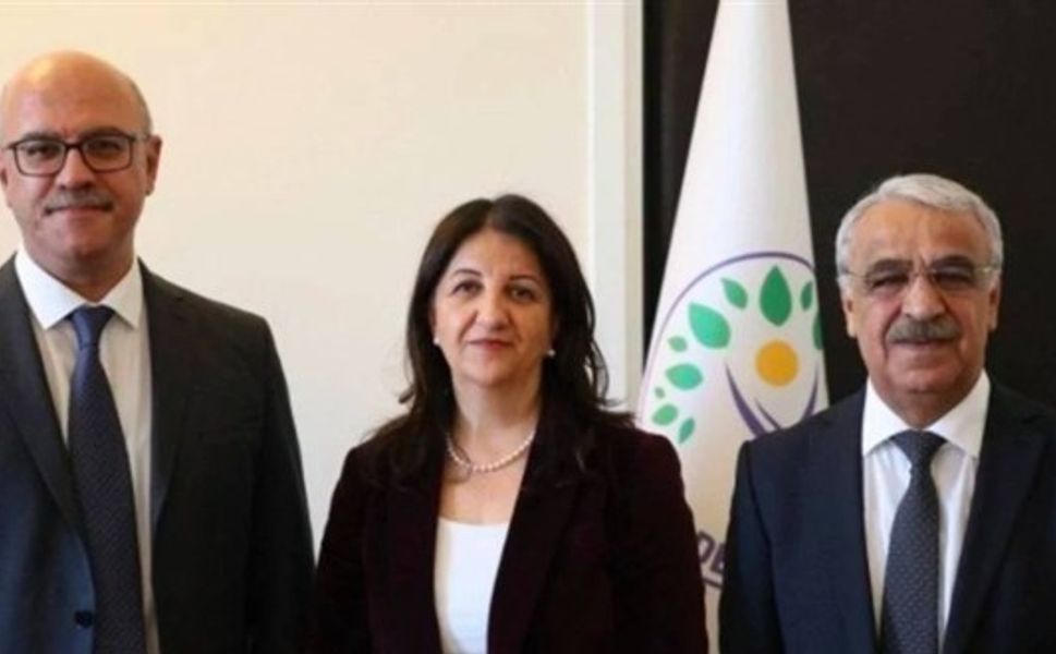 DEM Parti heyeti İmralı Adası'nda Öcalan'la görüştü