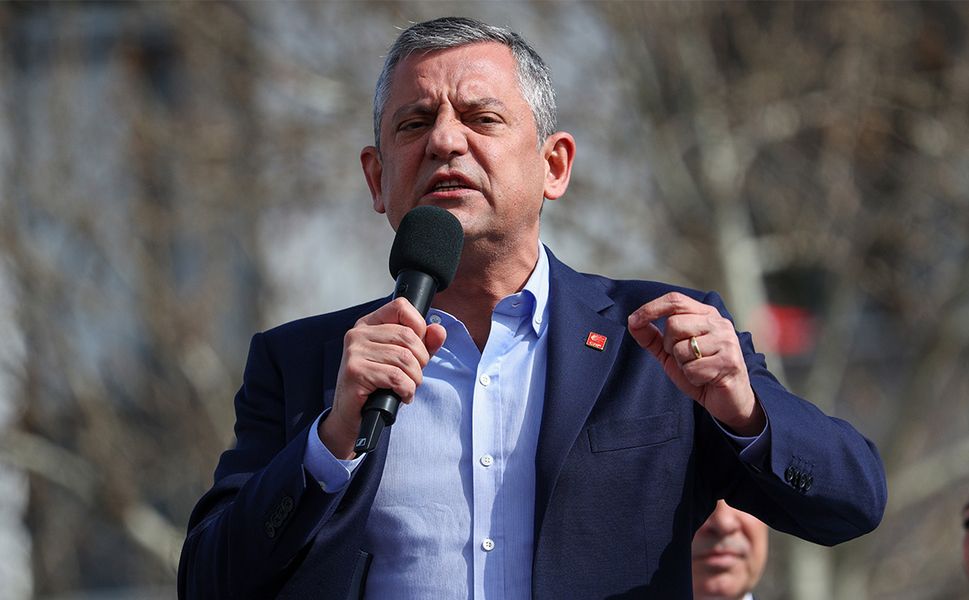 Özgür Özel: Kepçeyle alıp çay kaşığıyla veren bu iktidar gitmek zorunda