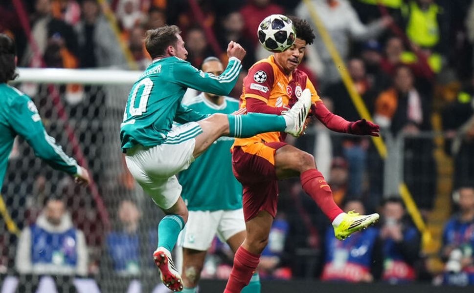 Liverpool-Galatasaray maçının hakemleri açıklandı