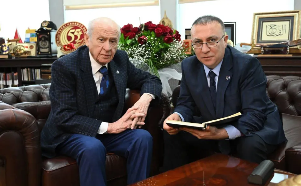 Görevinden istifa eden İzzet Ulvi Yönter'den Bahçeli paylaşımı