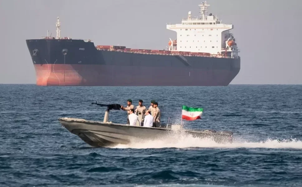 İran'dan flaş Hürmüz Boğazı hamlesi! 4 yeni kural masada