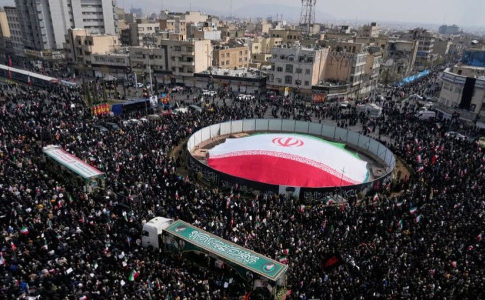 İran'da miting alanı yakınlarında patlama!