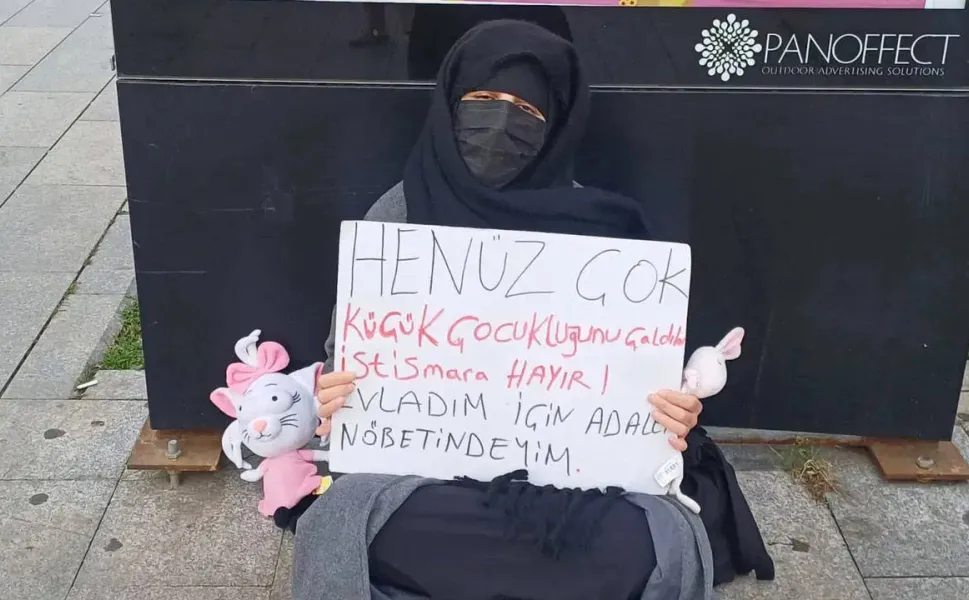 Kuran'a Hizmet Vakfı yöneticisinin istismar ettiği iddia edilen anne ile kızı ölü bulundu