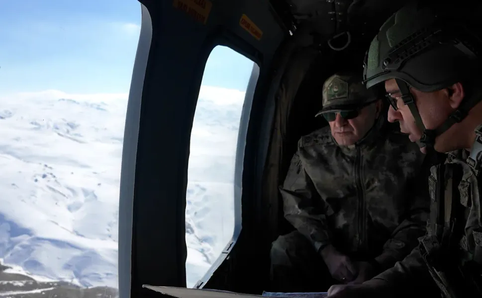 Kara Kuvvetleri Komutanı Orgeneral Metin Tokel, İran sınırında