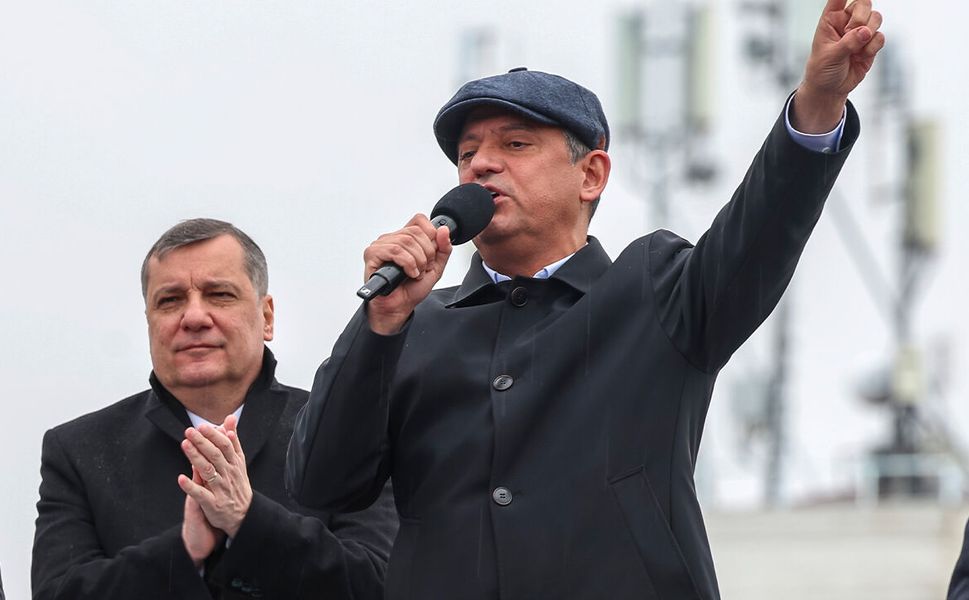 Özgür Özel’den Özkan Yalım’ın gözaltı görüntülerine tepki