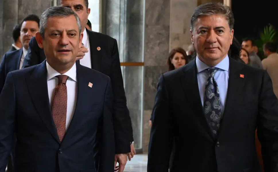 Akın Gürlek dava açmıştı: Özgür Özel ve Murat Emir'e tazminat cezası
