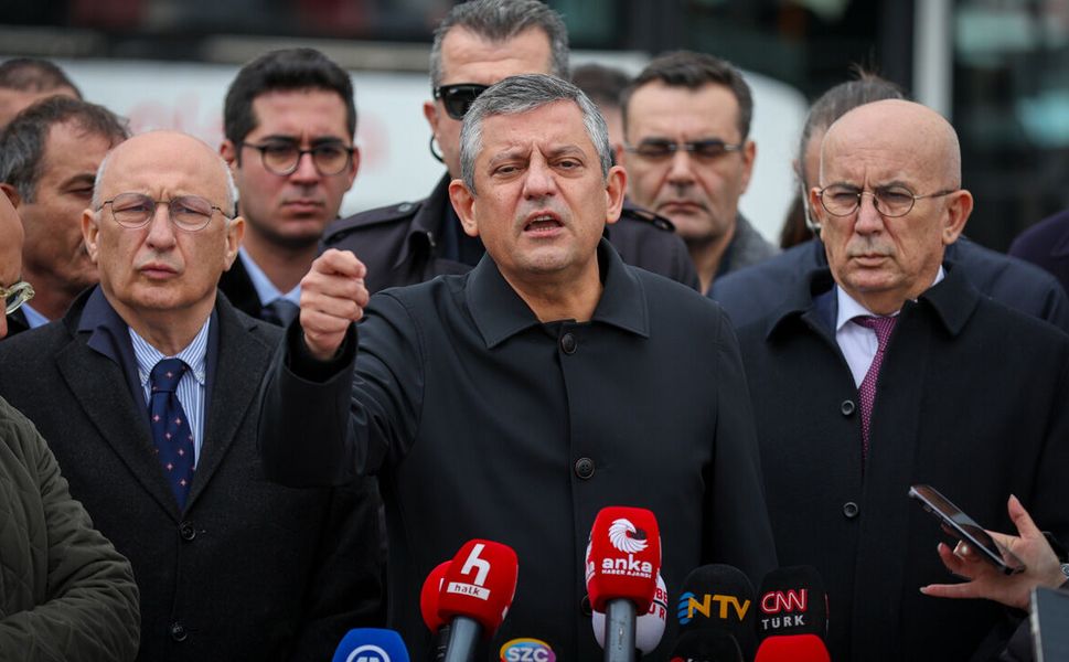 Özgür Özel: Gazeteci İsmail Arı’nın tutuklandığı davadan beraat ettim