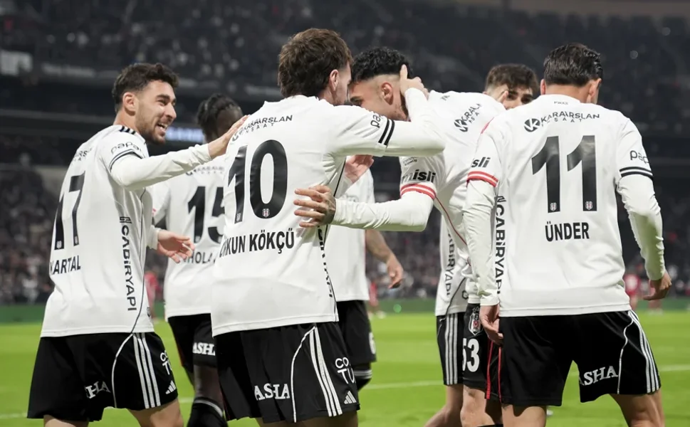 Kartal evinde hata yapmadı | Beşiktaş 4-2 Antalyaspor