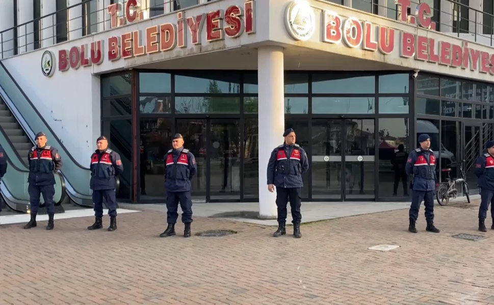 Bolu Belediyesi'ne operasyon: Başkan Yardımcısı dahil 4 kişi tutuklandı
