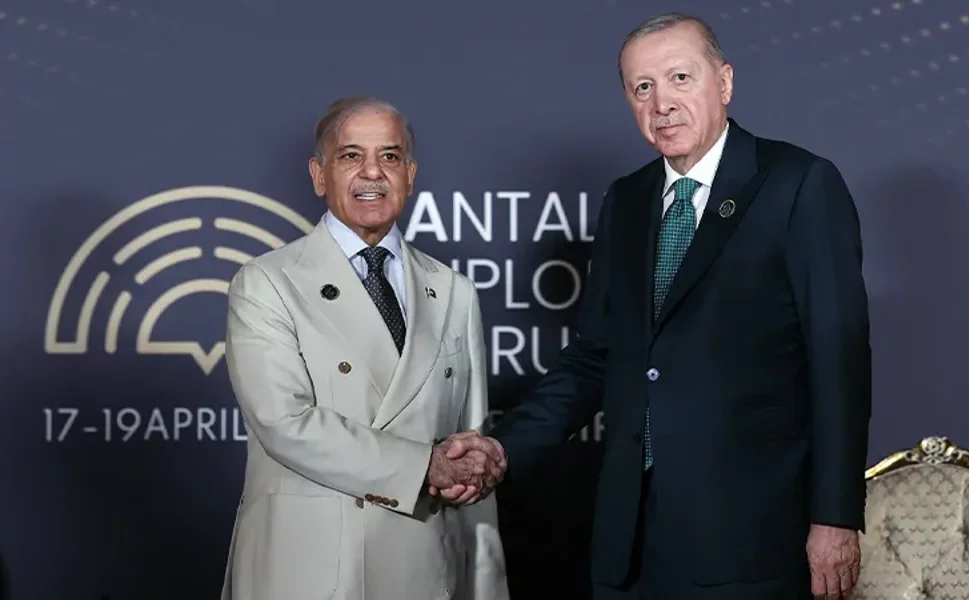 Pakistan Başbakanı Şerif ile görüşen Erdoğan’dan kritik İran açıklaması