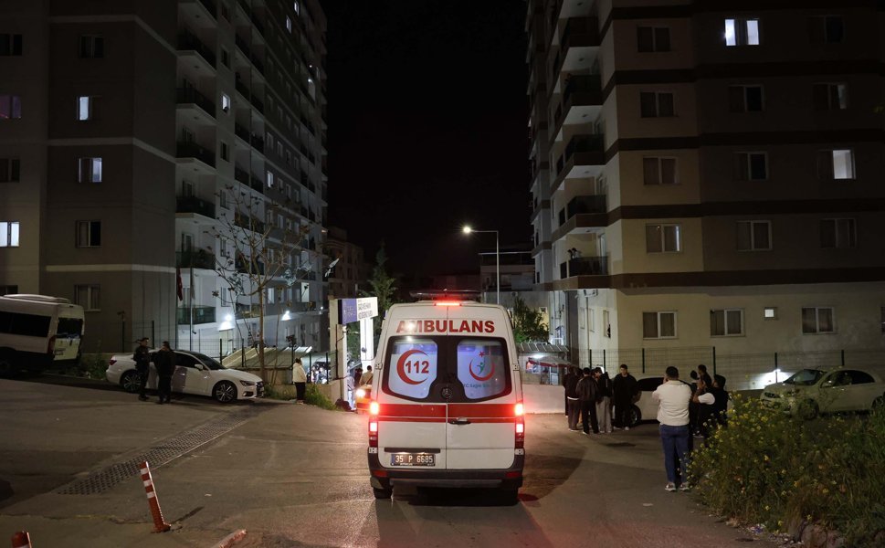 İzmir'de KYK'da kalan 28 öğrenci yemekten zehirlendi!
