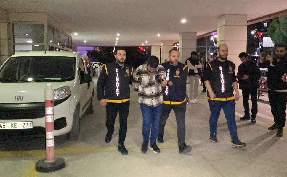 Yaşlı kadını beş yarım altın için boğarak öldürdü!