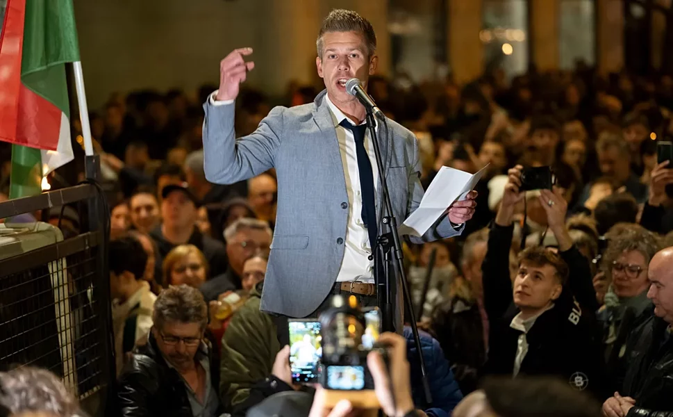 Macaristan seçimlerinde 16 yıllık iktidarın sonu: Orban, muhalefeti tebrik etti!