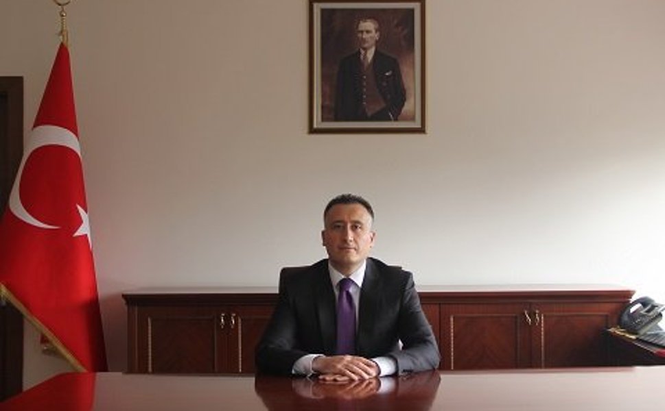 Ayaş’ta 23 Nisan krizi! Tepki toplayan kaymakam paylaşımını apar topar sildi