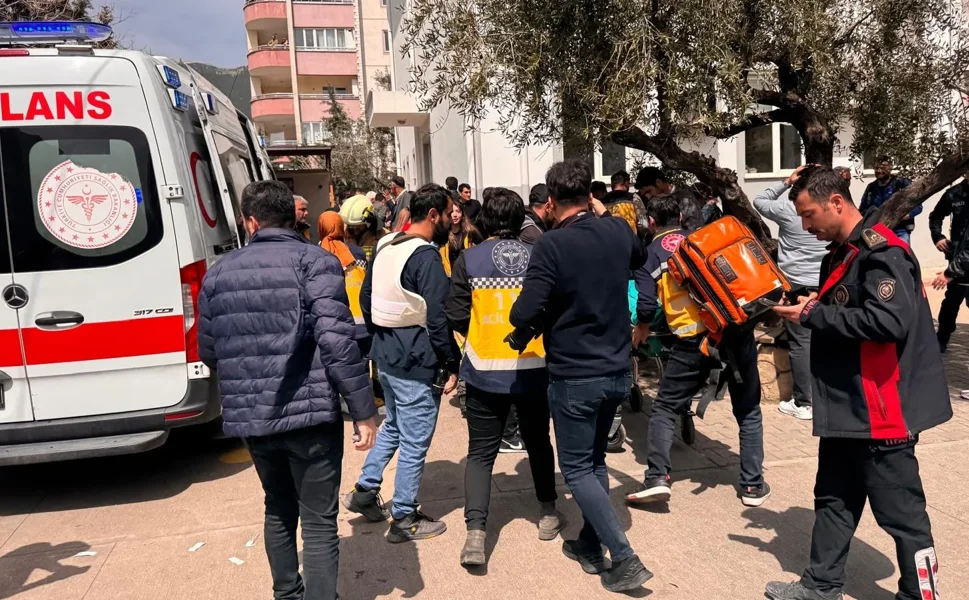 Kahramanmaraş'taki okula saldıran öğrencinin anne ve babası gözaltına alındı