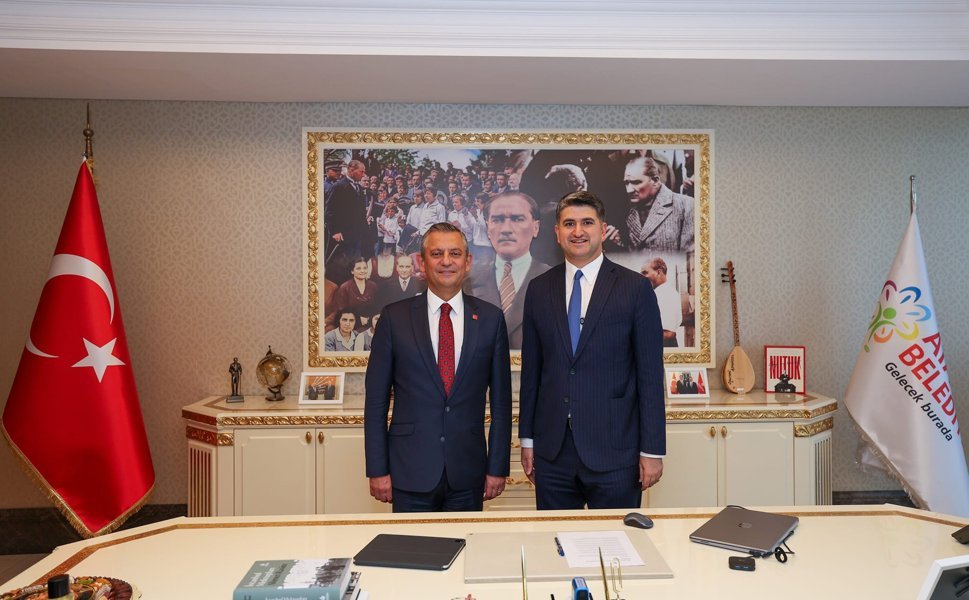 Özgür Özel'den Onursal Adıgüzel'in tutuklanmasına tepki!