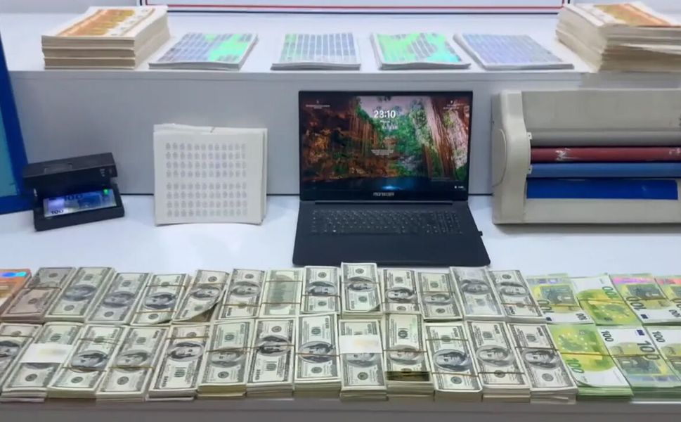İstanbul’da sahte para operasyonu: Milyonlarca dolar ve euro ele geçirildi!