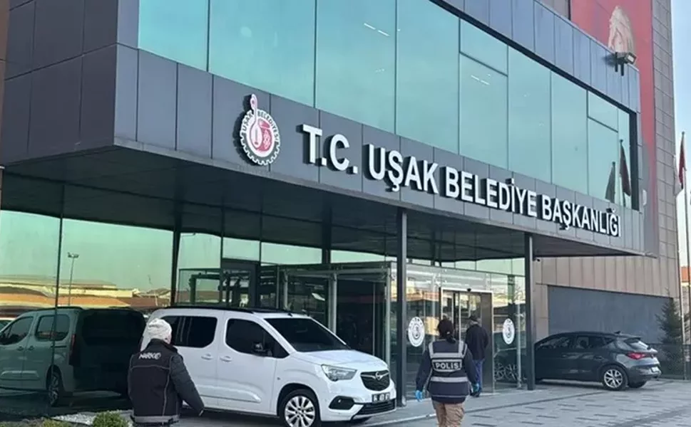 Uşak Belediyesi'ne yeni operasyon dalgası: CHP Uşak il başkanı dahil 29 gözaltı!