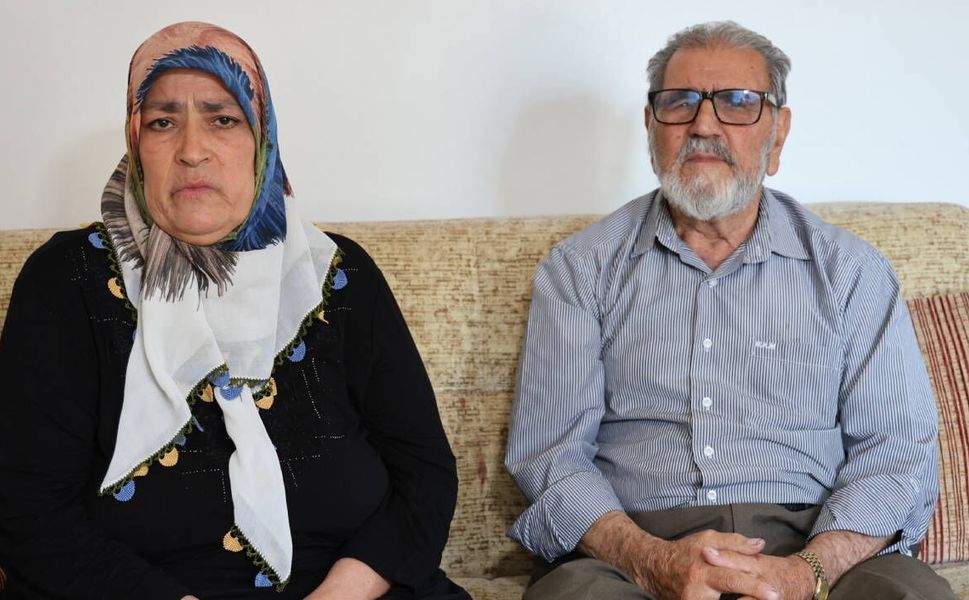 Yaşlı çift, ev almak için biriktirdikleri 2 kilo altını dolandırıcılara kaptırdı