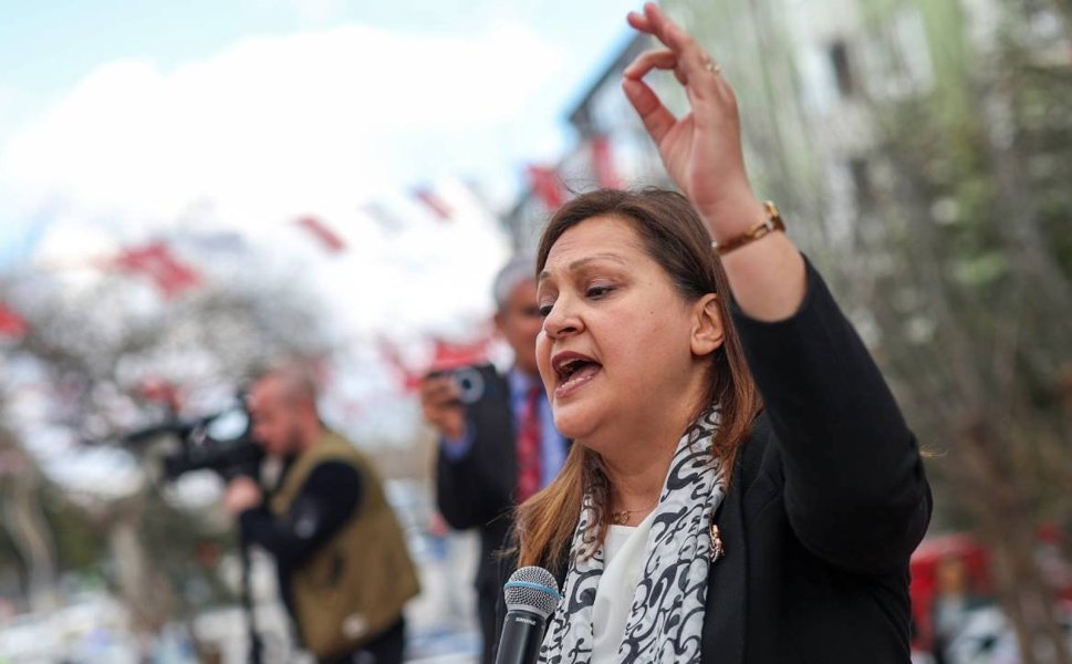 CHP’li isimden Valiye Burcu Köksal telefonu: Ne zaman suç duyurusunda bulunacaksınız?