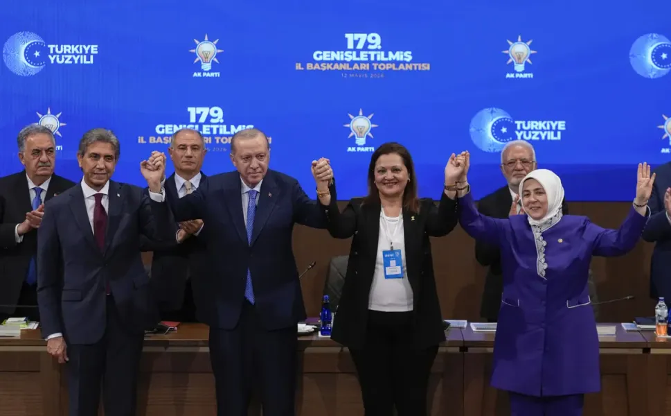 İddia: İkisi CHP biri DEM Parti'den 3 belediye daha AK Parti'ye geçecek!