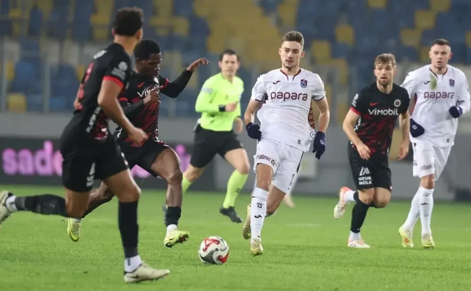 Günün spor manşetleri: ‘Fırtına kupanın ucundan tuttu!’