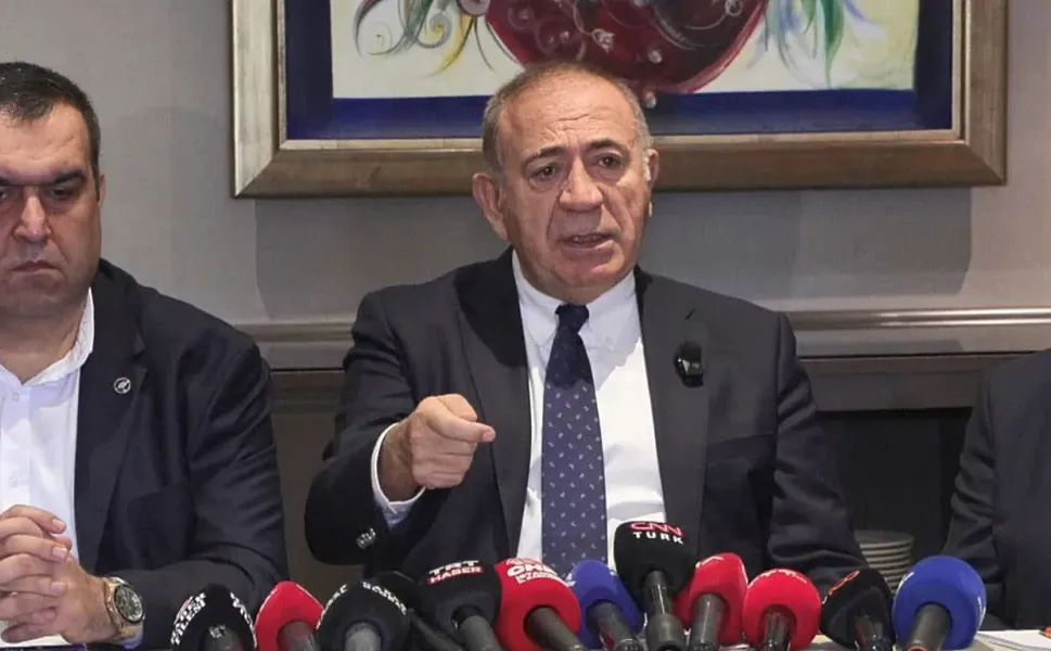 CHP İstanbul İl Başkanlığı'nda 'kayyuma devam' kararı