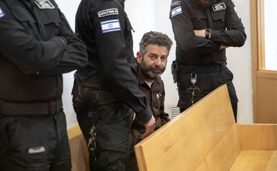 İsrail, alıkoyduğu iki aktivisti sınır dışı etti