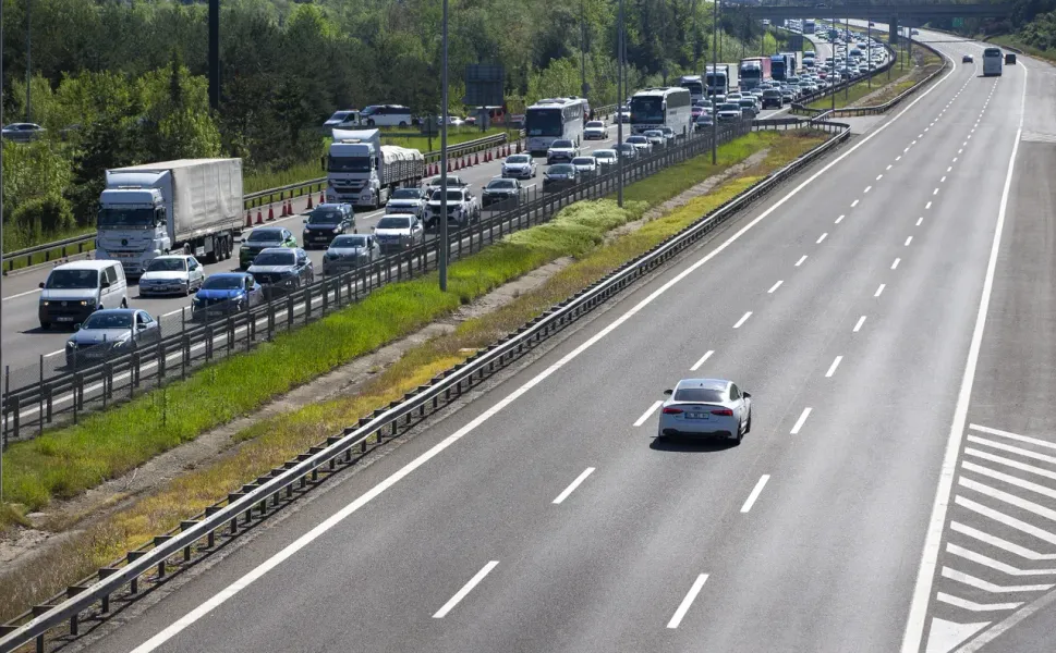 Bayram tatili bitti, çile başladı: İstanbul yolu durma noktasında