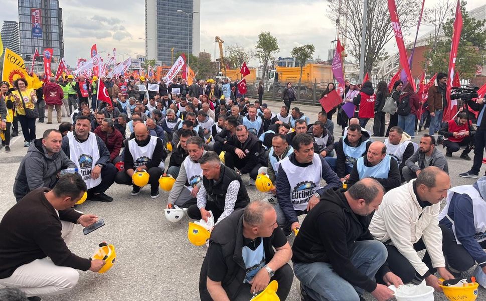 Ankara'da 18 gündür eylem yapan madencilerin paraları hesaplarına yatmaya başladı