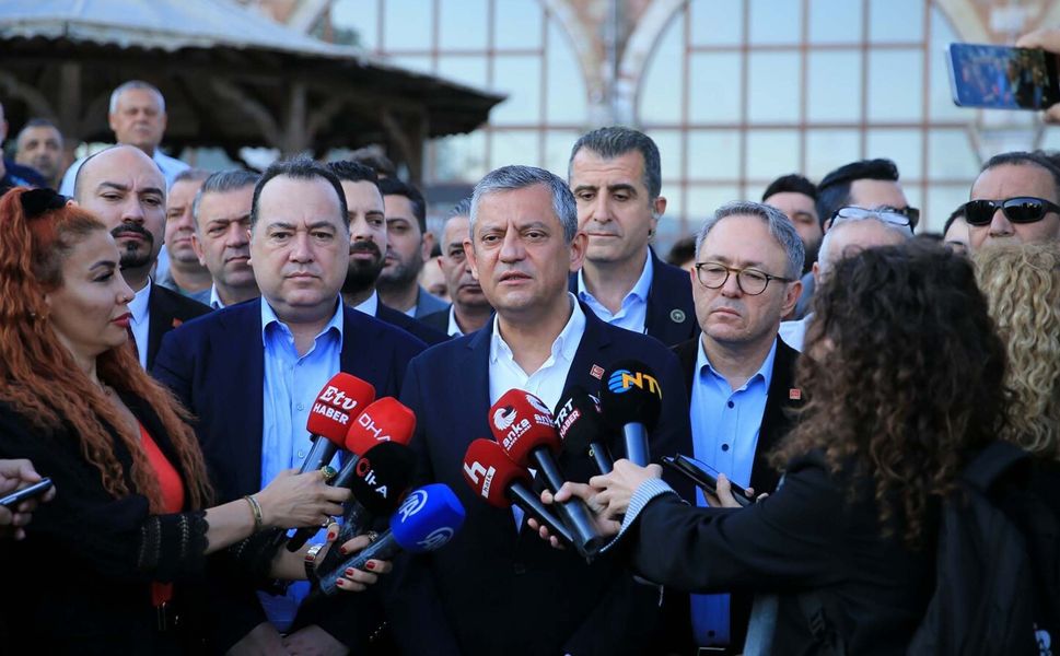 Özgür Özel’den ‘yeni parti kuracak mısınız?’ sorusuna yanıt
